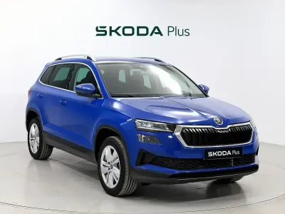 Usado Skoda Karoq Selection 150 CV (110 kW) 2025 Azul SUV