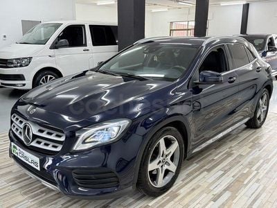 Begagnad Mercedes GLA200 AMG line 136 HK (100 kW) 2017 Blå SUV