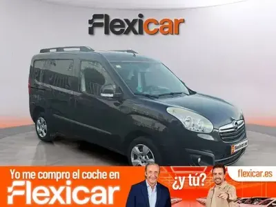 Usado Opel Combo Expression 103 CV (75 kW) 2017 Negro Monovolumen