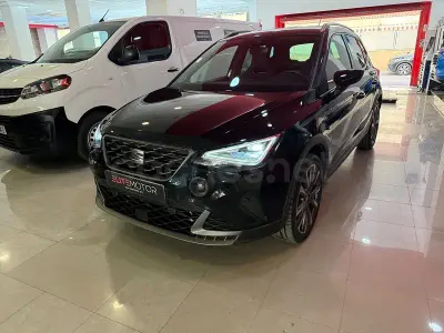 Usado Seat Arona FR 150 CV (110 kW) 2024 Negro SUV