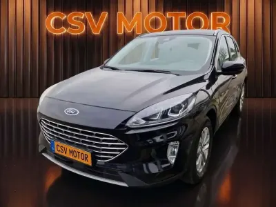 Usado Ford Kuga Titanium 226 CV (166 kW) 2021 Azul SUV