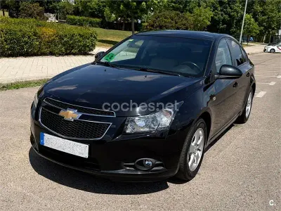 Usado Chevrolet Cruze LT 124 HP (91 kW) 2012 Preto Sedan