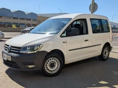 Usado VW Caddy 110 CV (80 kW) 2020 Blanco Monovolumen
