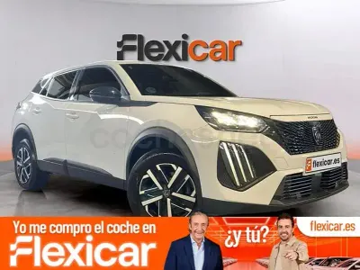 Usado Peugeot 2008 Active 100 CV (73 kW) 2023 Blanco SUV