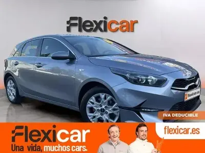 Usado Kia Ceed 136 CV (100 kW) 2023 Gris Utilitario