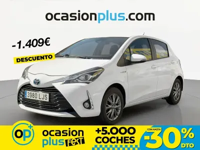 Usado Toyota Yaris Hybrid Active 100 CV (73 kW) 2020 Blanco Berlina