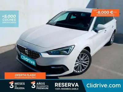 Usado Seat Leon XCELLENCE 150 CV (110 kW) 2021 Blanco Familiar