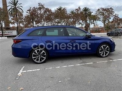 Usado Seat Leon FR 150 CV (110 kW) 2021 Azul Familiar