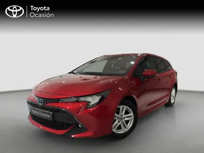Usado Toyota Corolla Active 122 CV (89 kW) 2022 Rojo Familiar