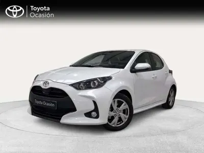 Usado Toyota Yaris Hybrid Active 116 CV (85 kW) 2025 Blanco Berlina