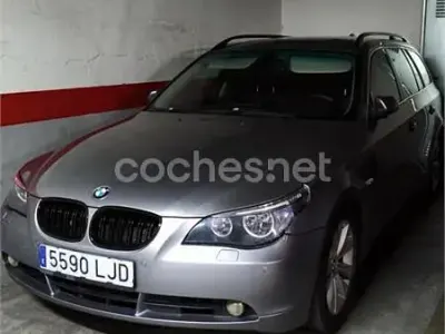 Usado BMW 530 193 CV (141 kW) 2005 Gris / plata Familiar
