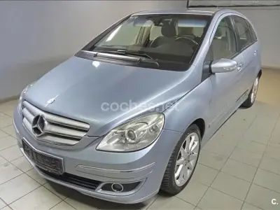 Usado Mercedes B200 140 CV (102 kW) 2006 Azul Monovolumen