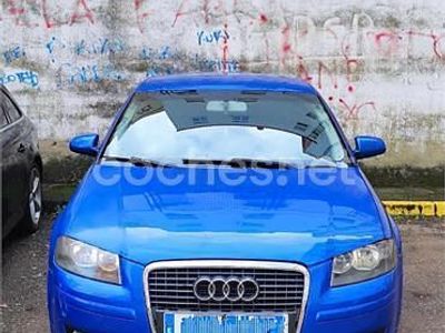 Usado Audi A3 Attraction 105 CV (77 kW) 2005 Azul Berlina
