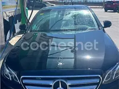Usado Mercedes E220 194 CV (142 kW) 2019 Negro Berlina