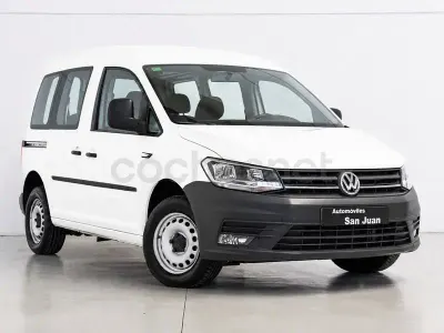 Usado VW Caddy Trendline 110 CV (80 kW) 2020 Blanco Monovolumen