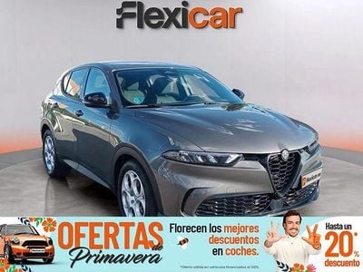 Usado Alfa Romeo Tonale Sprint 130 CV (95 kW) 2023 Gris / plata SUV