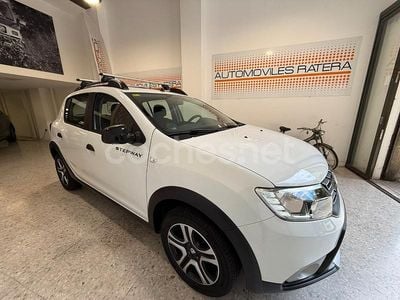 Usado Dacia Sandero Comfort 101 CV (74 kW) 2021 Blanco Utilitario