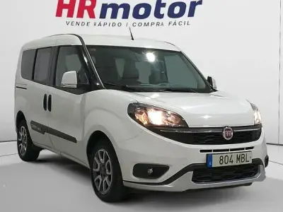 Usado Fiat Doblò Trekking 120 CV (88 kW) 2022 Monovolumen