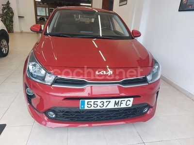 Granate Usado 2023 Kia Rio Berlina | 12.995 € (Precio justo)