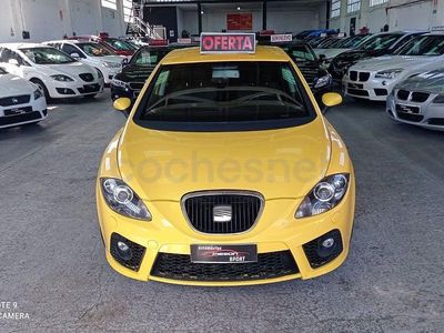 Usado Seat Leon FR 170 CV (125 kW) 2006 Amarillo Utilitario