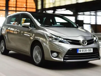 Usado Toyota Verso Active 126 CV (92 kW) 2013 Blanco Monovolumen