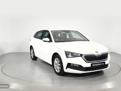 Blanco Usado 2022 Skoda Scala Ambition Utilitario | 15.400 € (Precio justo)