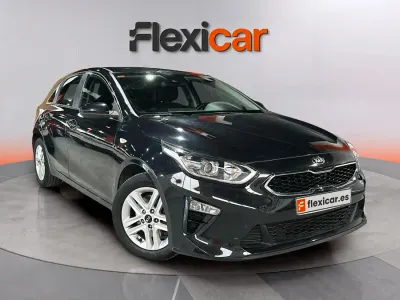 Usado Kia Ceed 120 CV (88 kW) 2021 Azul Utilitario