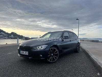 Usado BMW 318 Sport Line 143 CV (105 kW) 2015 Azul Familiar