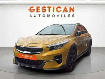 Usado Kia XCeed 141 CV (103 kW) 2022 Amarillo SUV