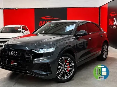 Usado Audi Q8 Ambiente 231 CV (169 kW) 2019 Gris / plata SUV