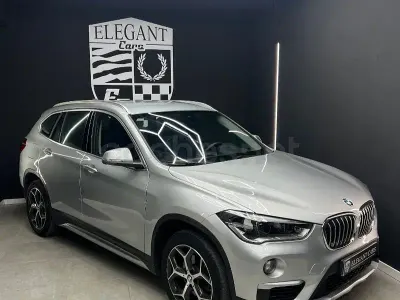 Usado BMW X1 Comfort Edition 150 CV (110 kW) 2019 Gris / plata SUV