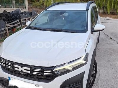 Usado Dacia Jogger Expression 100 CV (73 kW) 2023 Blanco Monovolumen