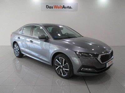 Gris Usado 2022 Skoda Octavia Style Berlina | 29.190 € (Un poco caro)