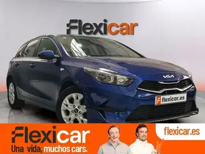Usado Kia Ceed 136 CV (100 kW) 2023 Azul Utilitario