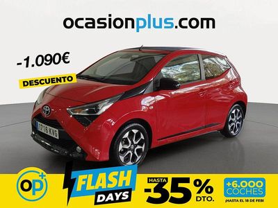 Usado Toyota Aygo X-cite 72 CV (52 kW) 2019 Rojo Utilitario