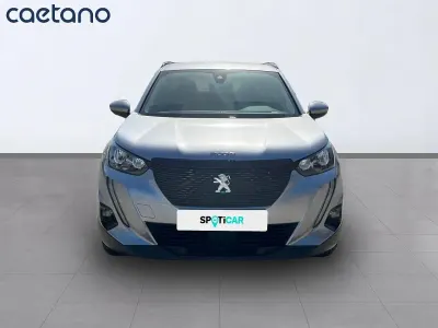 Usado Peugeot 2008 Active 100 CV (73 kW) 2021 Gris SUV