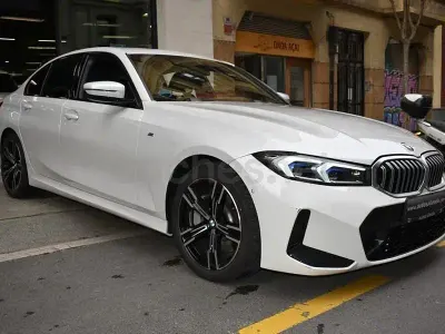 Usado BMW 330 Comfort Edition 286 CV (210 kW) 2024 Blanco Berlina