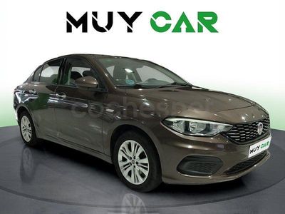 Usado Fiat Tipo Easy 95 CV (69 kW) 2017 Marrón Berlina