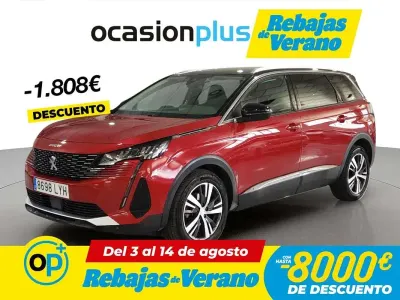 Usado Peugeot 5008 Allure 131 CV (96 kW) 2022 Rojo SUV