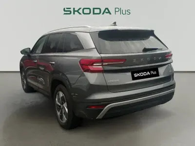 Usado Skoda Kodiaq Selection 193 CV (141 kW) 2024 Gris SUV