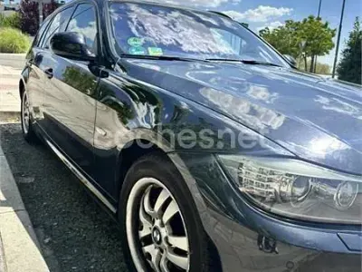 Usado BMW 320 170 CV (125 kW) 2011 Negro Familiar