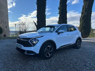 Usado Kia Sportage 136 CV (100 kW) 2022 Blanco SUV