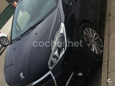 Usado Peugeot 208 Active 75 CV (55 kW) 2016 Negro Utilitario