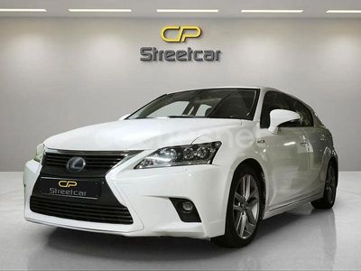 Lexus CT200h
