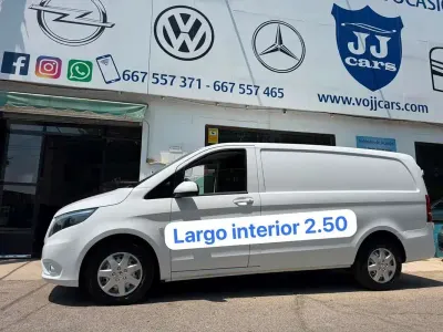 Usado Mercedes Vito 136 CV (100 kW) 2021 Blanco Van