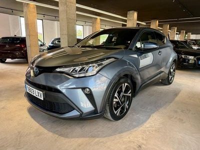Usado Toyota C-HR Advance 122 CV (89 kW) 2022 Gris / plata SUV