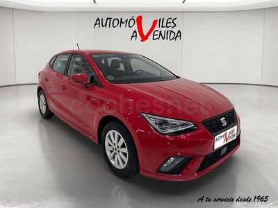 Usado Seat Ibiza Style 110 CV (80 kW) 2022 Rojo Utilitario