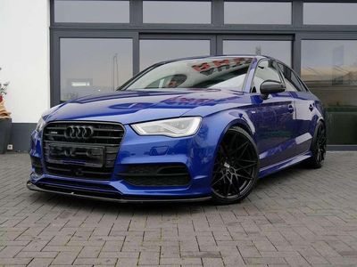 Usado Audi A3 Exclusive 150 CV (110 kW) 2016 Azul Berlina