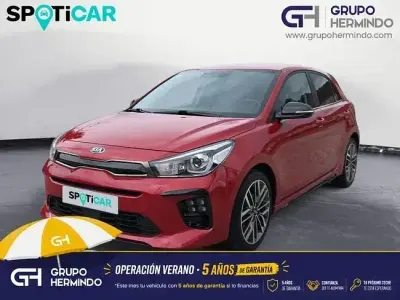 Usado Kia Rio GT-Line 120 CV (88 kW) 2021 Rojo Berlina
