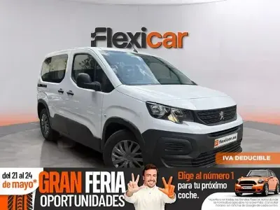 Begagnad Peugeot Rifter Active 110 HK (80 kW) 2023 Vit Minibuss